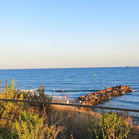 Sun Wave Near The Sea Μπουργκάς